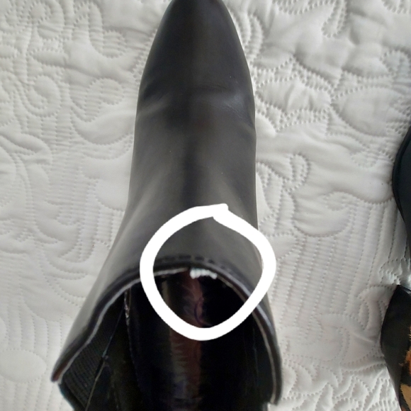 Apri by Italian Shoemakers Gear 2 Booties - Picture 10 of 11